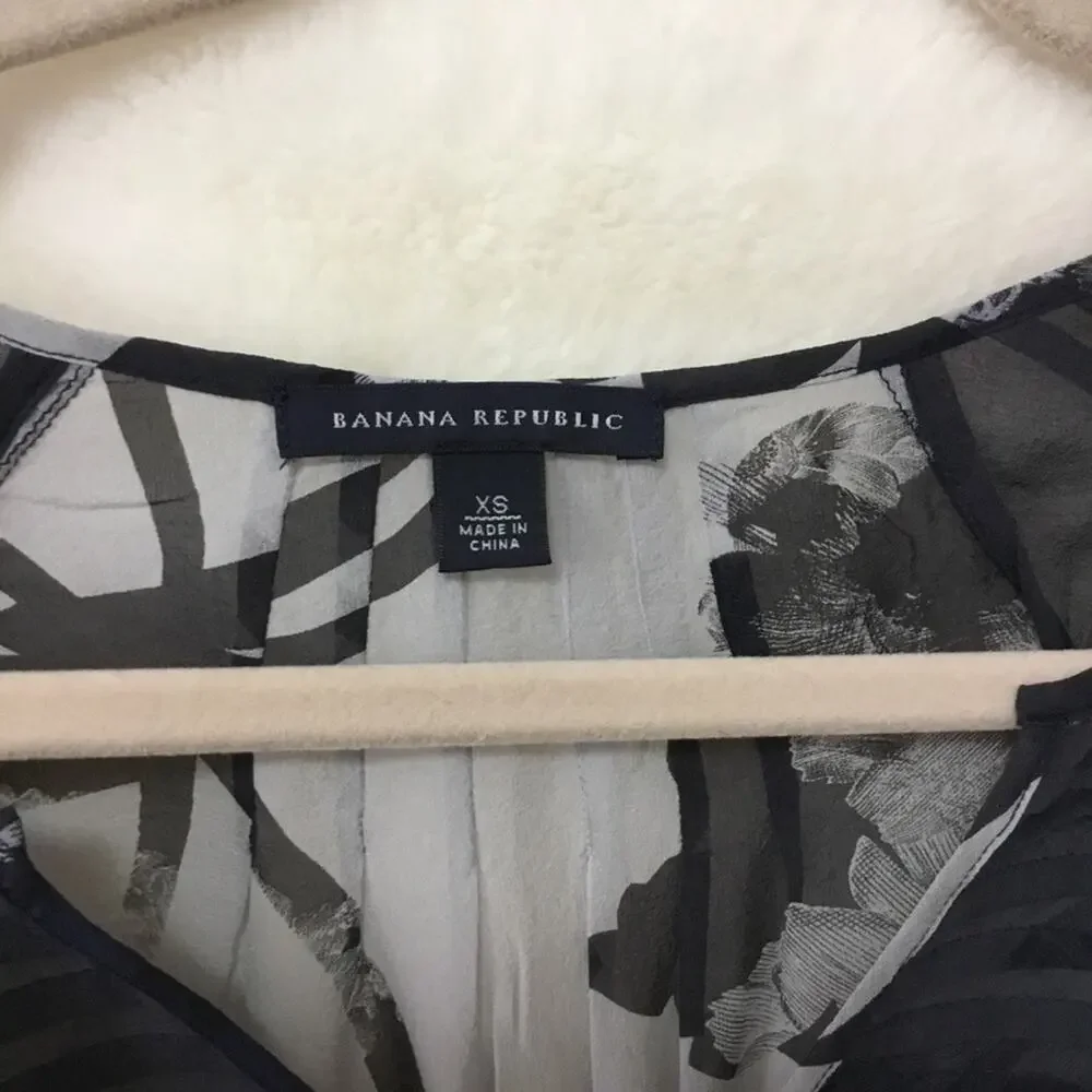 Banana Republic Black Flower Sheer Long Sleeve - Picture 2 of 7